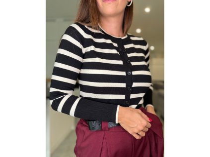 Pásikavý sveter - ČIERNY