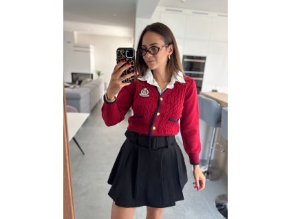 Sveter s našitým košeľovým golierom- ČERVENÝ