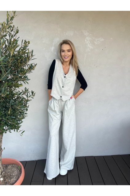 B09A18A2 70CA 49F8 AE00 EFE7DD9E88B6