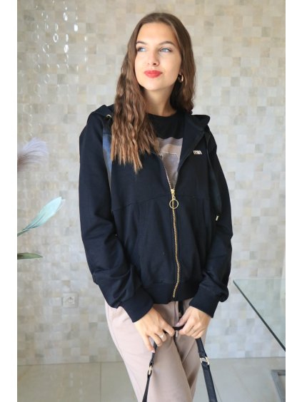 e1cd0f89 4c9e 40d2 a7bf cb8df142fed7