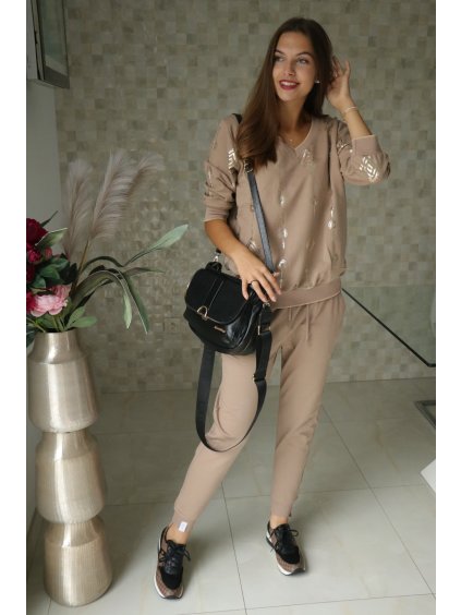 36d97e42 4fea 43ef b26b c0328d8b92aa