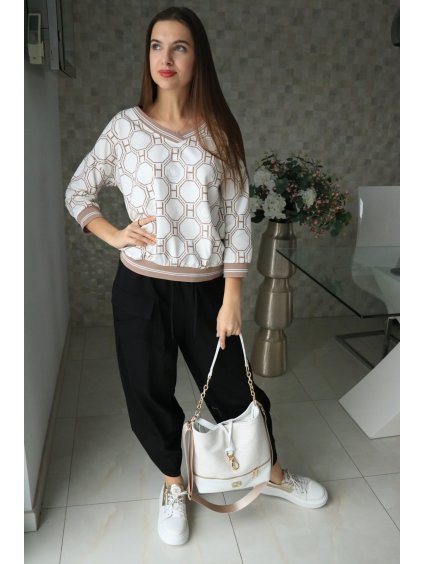 b53ca3ed 11f7 4565 b6a5 d598371c7292