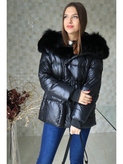 Černá krátká zimní bunda s pravou kožešinou