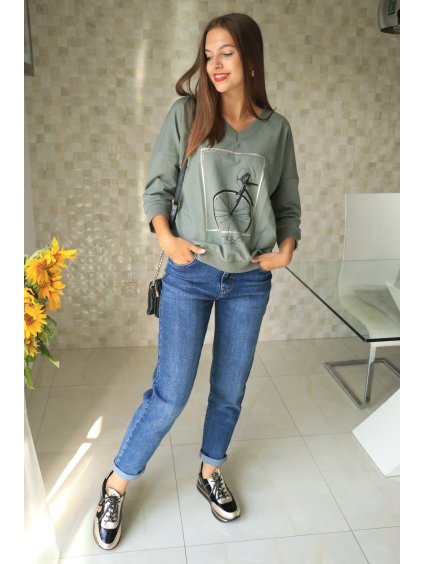 c08d82b7 b499 4021 a27e 1115a6296dc5