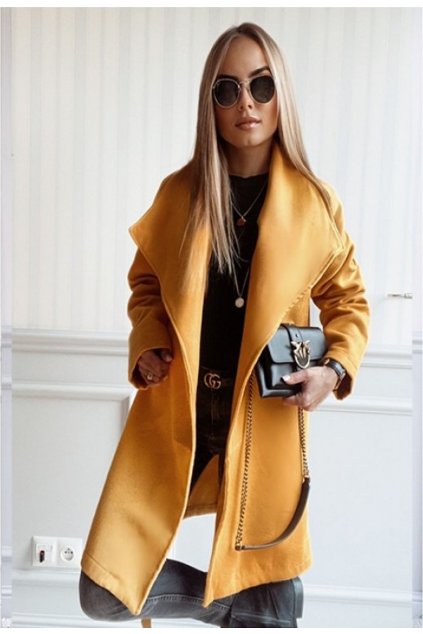 Žlutý dámský kabát