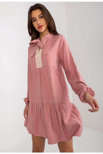 Růžové dámské šaty