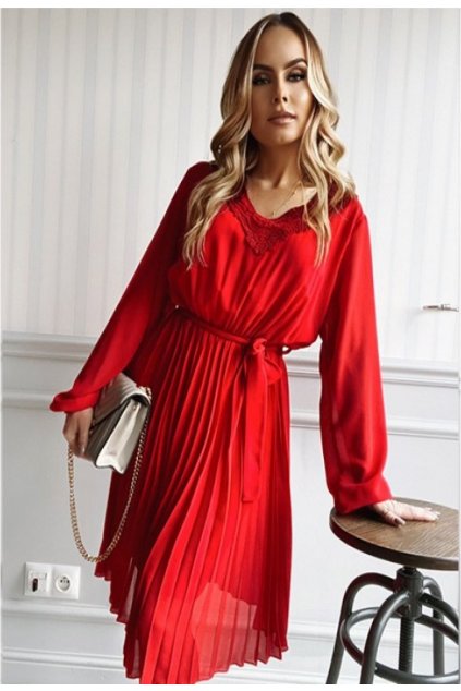 Červené dámske šaty