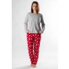 Objevte naše dámské pyžamo MIYANA s dlouhým rukávem - kousek, který spojuje komfort a jemnou eleganci. Toto pohodlné pyžamo v atraktivní barevné kombinaci červené a šedé je ideální pro každodenní relax. Komplet se skládá z šedého trička s dlouhým rukávem, které je zdobeno veselým potiskem, a dlouhých kalhot v červené barvě s potiskem. Kalhoty mají volný střih a elastický pas pro dokonalé padnutí. Prioritou je maximální komfort a kvalita. Celé dámské pyžamo je vyrobeno ze 100% bavlny, což zaručuje prodyšnost, jemnost a šetrnost k pokožce. Bavlněné pyžamo MIYA vám poskytne teplo a pohodlí pro klidný spánek i relaxaci v domácím prostředí.