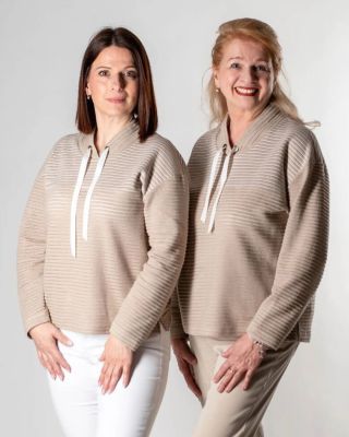 Ani zima, ani teplo? 🌤️ Stavte na prechodný kúsok v neutrálnych farbách. Dámske tričko s dlhým rukávom 🅿🆄🅻🅸🅽🅰 bude skvelou...