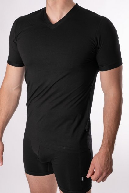 elastické-čierne-tričko