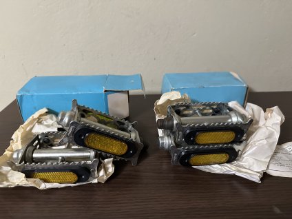 Favorit Krajky pedále NOVÉ