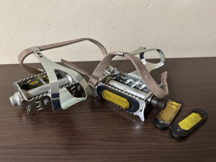 Favorit Krajky pedále NOVÉ s klipsňami