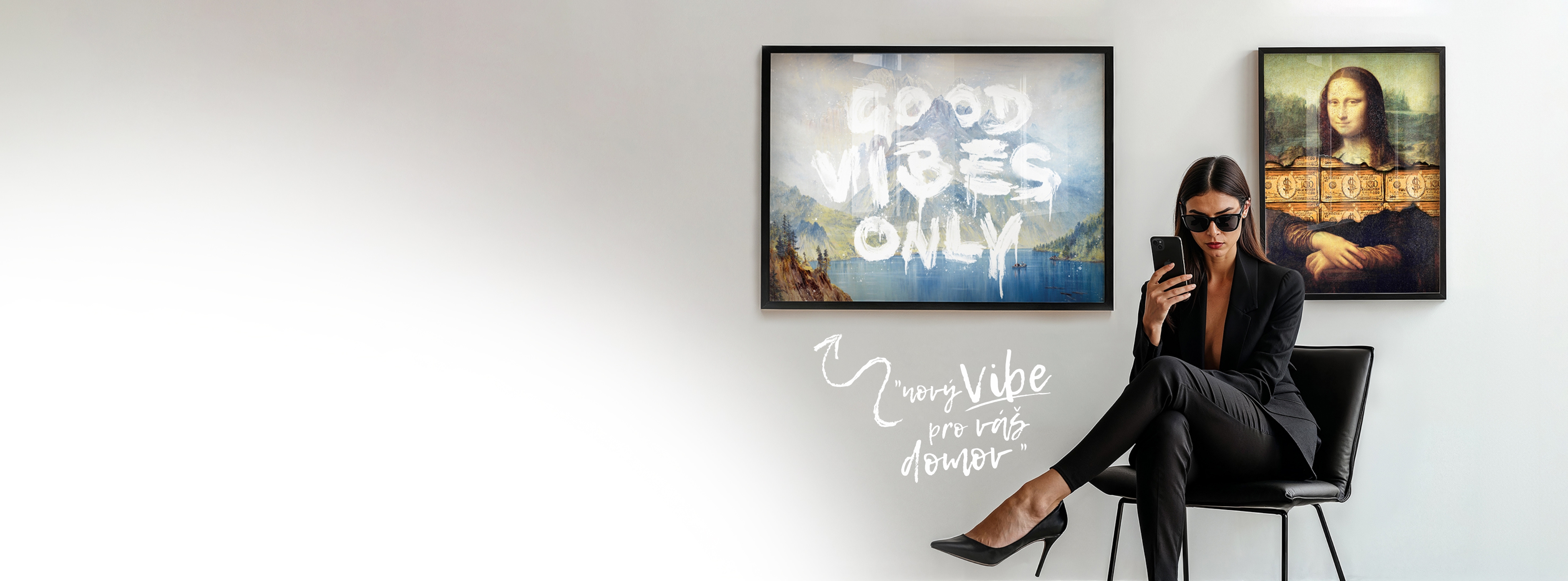 FAVposter je online obchod specializovaný na stylové plakáty a moderní grafické dekorace na zeď. Nabízíme široký výběr plakátů do interiéru – od motivace, sportu a umění až po abstraktní design, retro styl nebo typografii. Naše designové plakáty jsou ideá