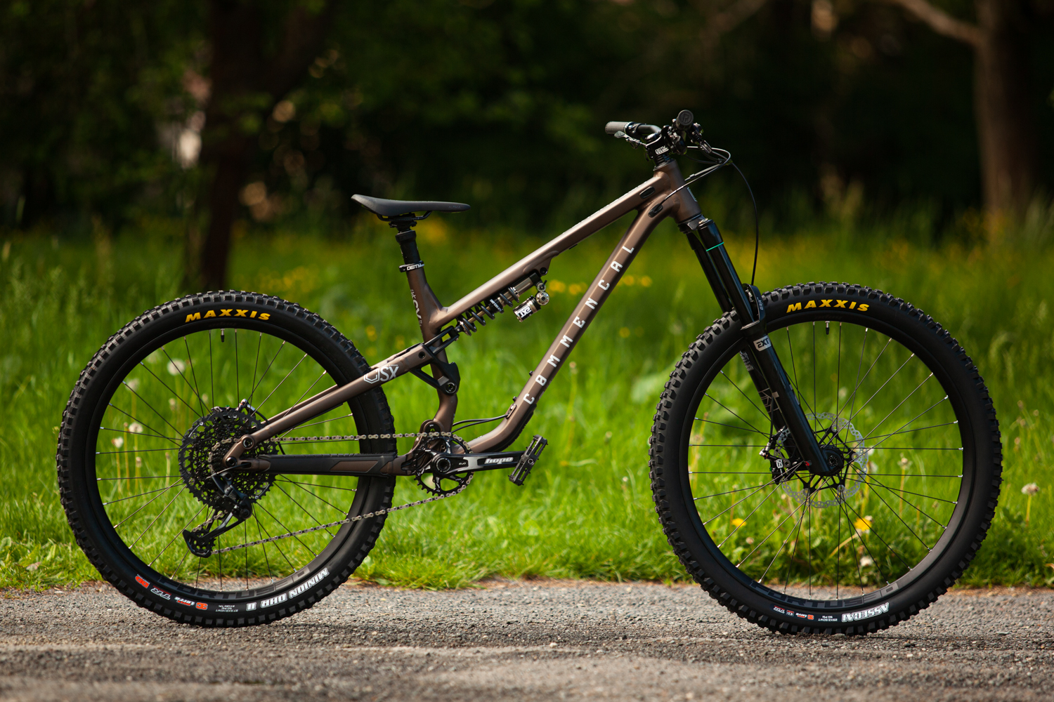 Commencal META SX Dream Build pro Dominika Puffera