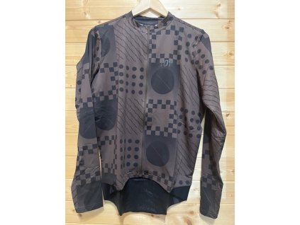 ION dres VNTR AMP LS 2023 - dark pinecone