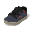 hq5850 11 footwear 3d rendering side lateral left view white