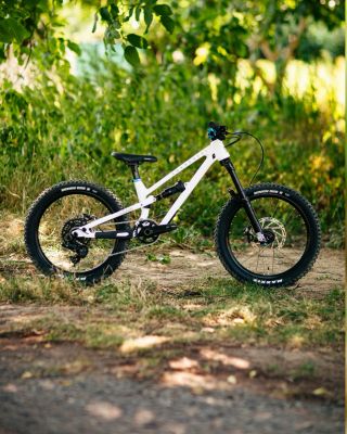 Mini kolo pro mega shred 🤌🌪️💪 COMMENCAL CLASH 20 #commencal #fdfbikeshop #ridereity #hopetech 📸 @jakubbarcik
