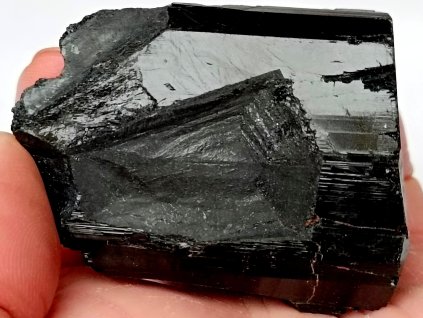 turmalín černý skoryl krystal 10