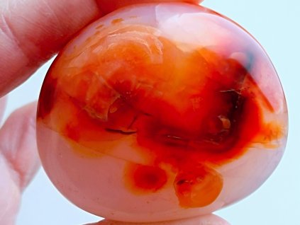 karneol do dlaně broušený 5