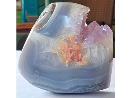 kalcit modry chalcedon s ametystem 3