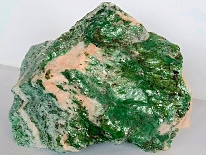 fuchsit prirodni leskly surovy 7