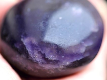 lepidolit kvalitni brouseny do dlane 7