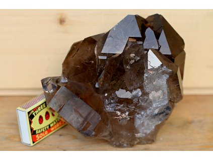 Große rauchquarz mit rutil 7