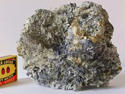 galenit pyrit křišťál velký 68