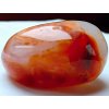 karneol do dlaně broušený 4