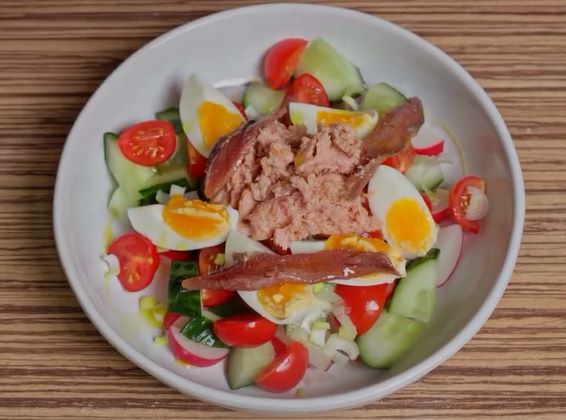 Salát Nicoise
