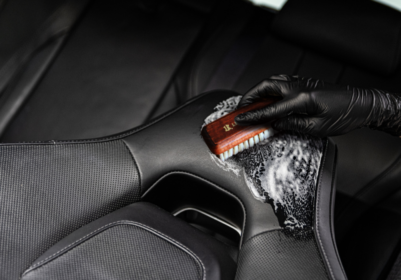 Cleaning-Leather-Expert