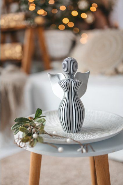 ANDĚL RASO  Designová soška ve tvaru anděla