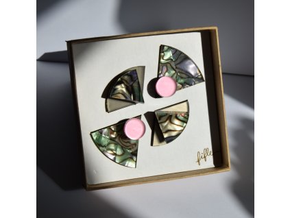 designové originální záušnice perleťové