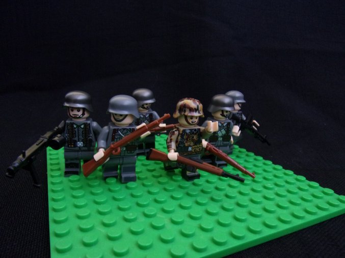 průzkumný oddíl vedený veteránem, 6 německých vojáků ww2