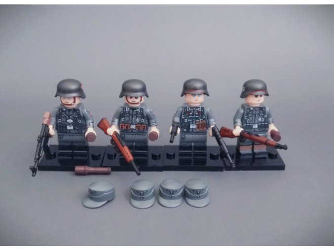 4 vojáci z neněmeckých divizí Waffen-SS WW2