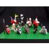 10 figurek křižáckých rytířů míří na horu Vítkov, léta páně 1420