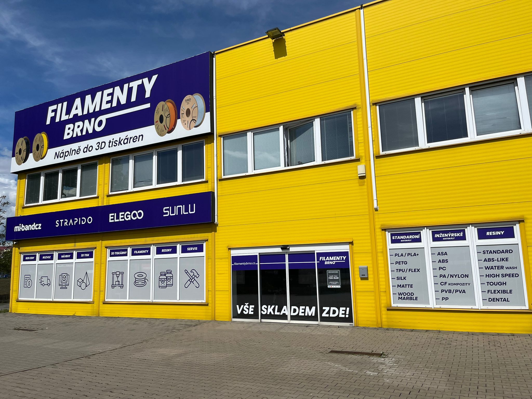 vstup do prodejny a showroomu FilamentyBrno na Řípské 2b v Brně