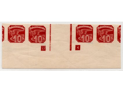 ČSR I Novinové 1937, Pof. NV M 18+18 v (4), xx/x 10+10 h 4známkové vodorovné meziarší s dolním okrajem archu a DČ 37-1, stopa po nálepce na krajních známkách, meziarší svěží, zk. Gi