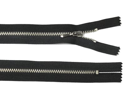 Kovový zip no.3 nerozepínací 22cm černý (stříbrné zoubky)