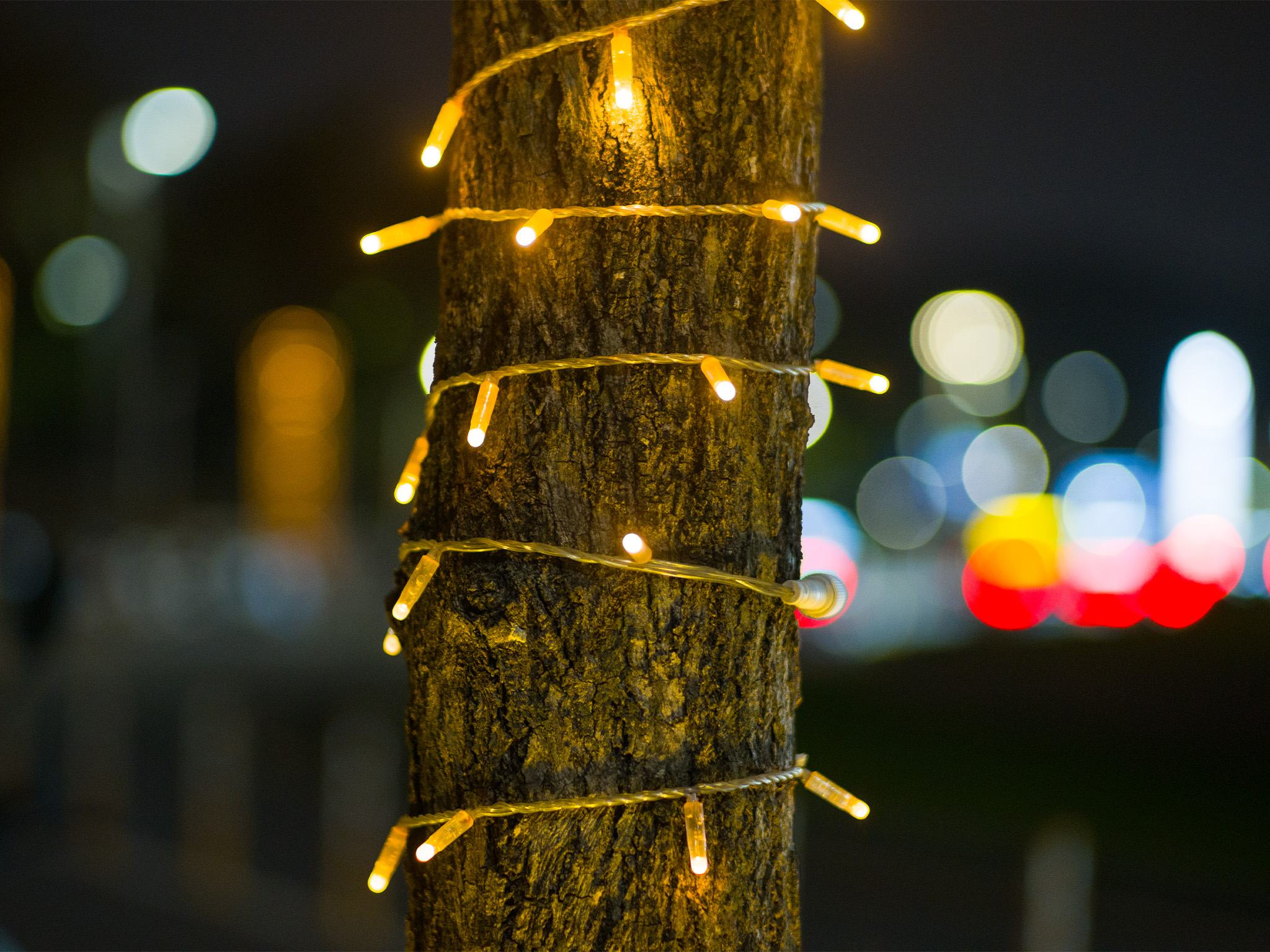 Noční světla s výrazným bokeh efektem