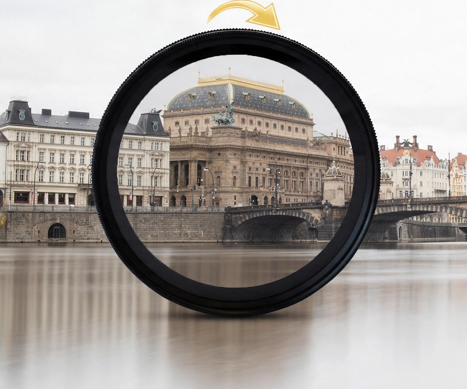 Filter CINE-X pred panorámou Prahy