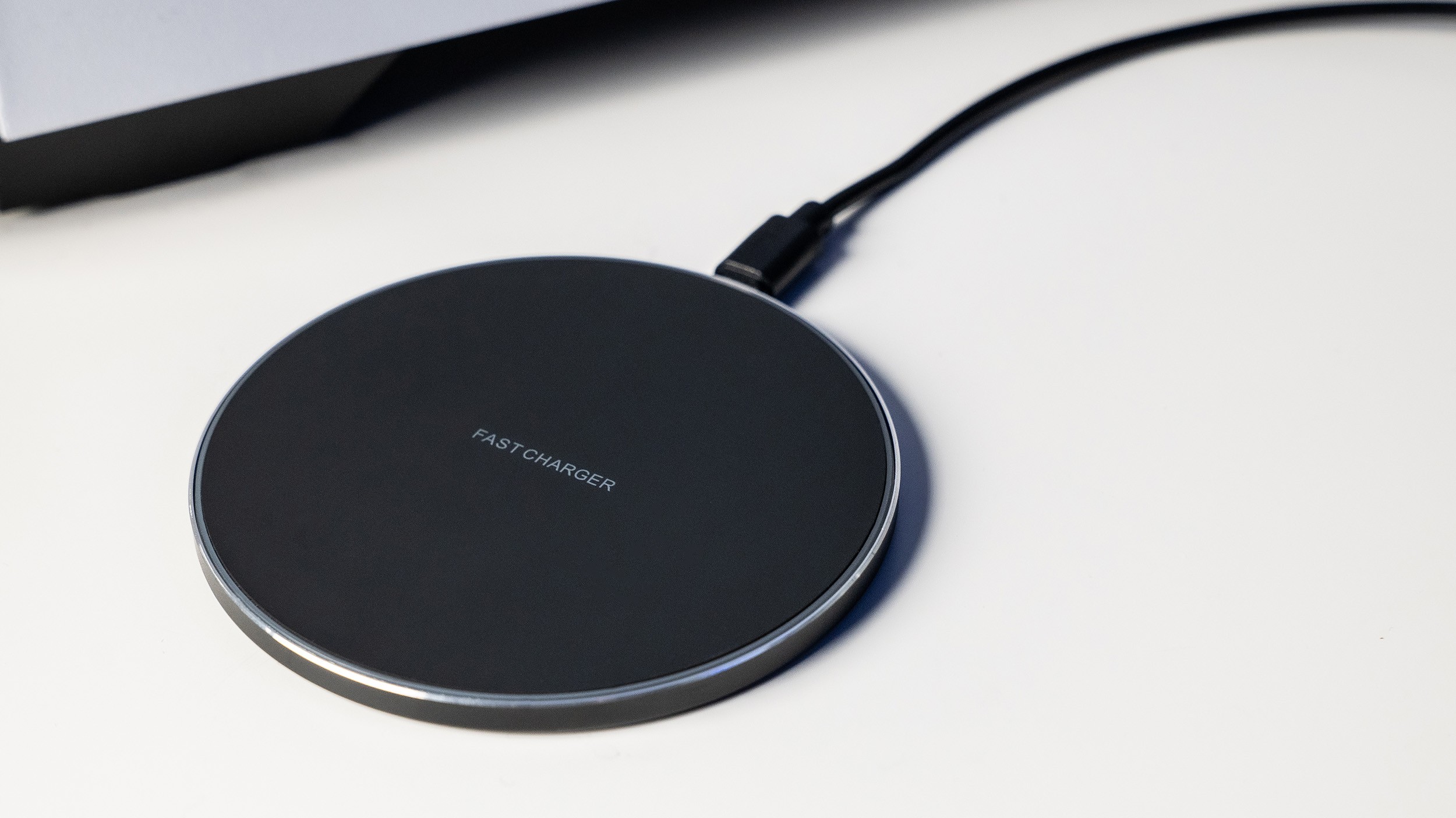 bezdratova-rychlonabijecka-pro-smartphone-30w-pp-2