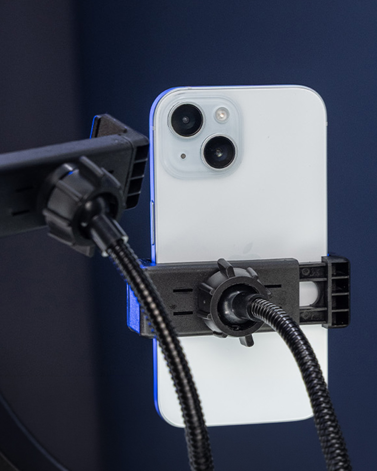 Flexibilis tartók legfeljebb 9 cm széles telefonokhoz