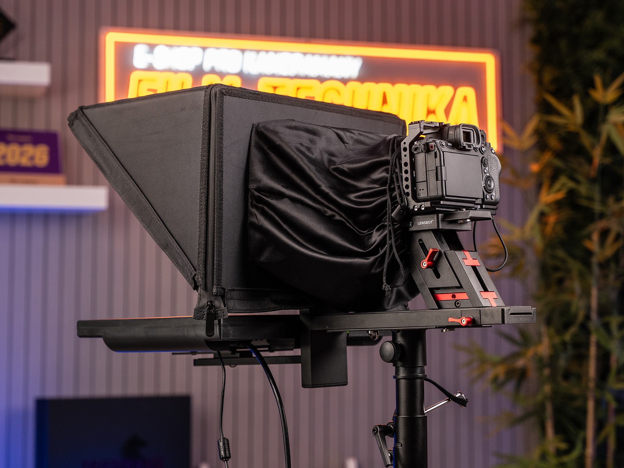 Teleprompter LENSBOT ST-4200
