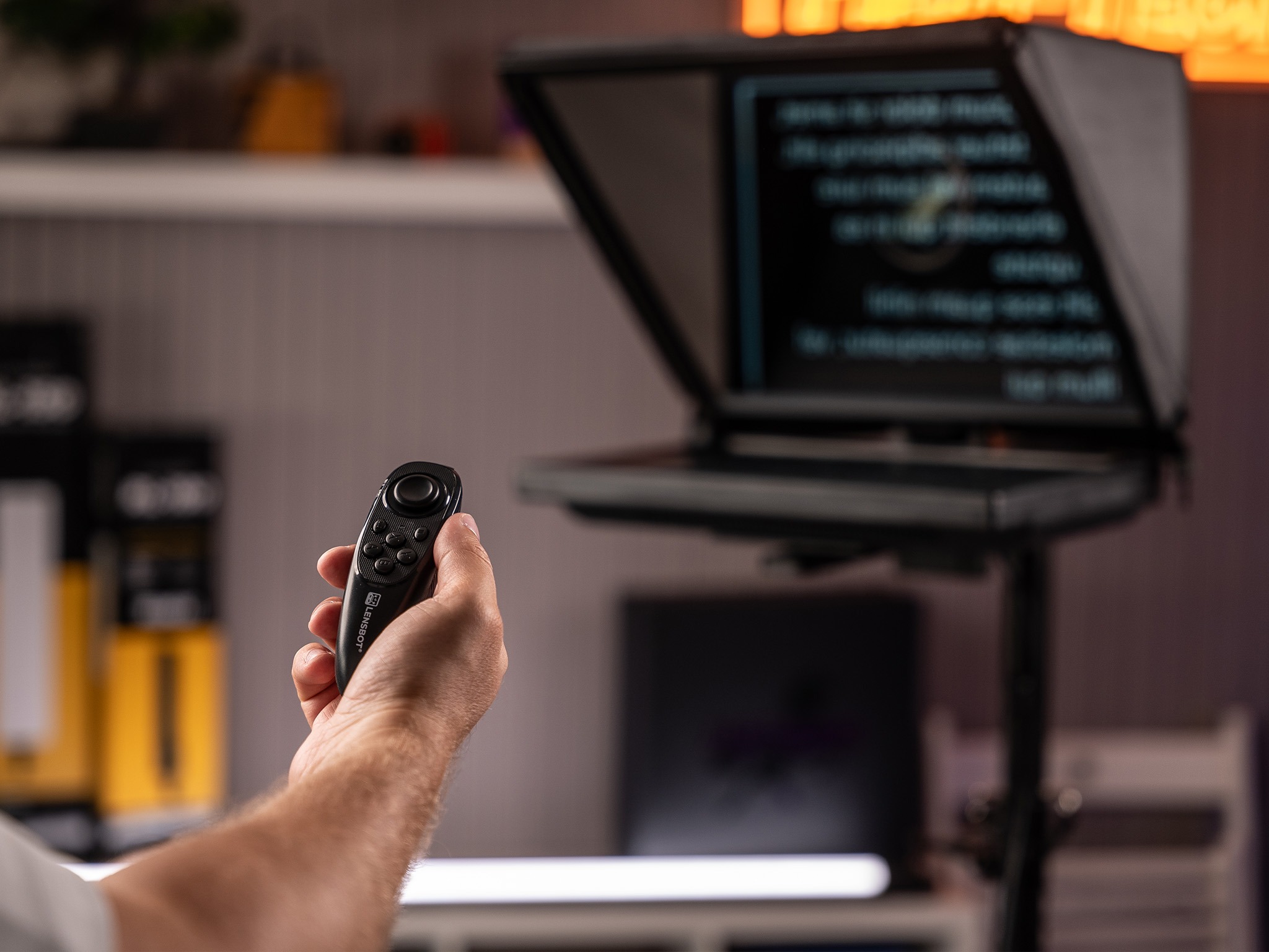 Bluetooth dálkový ovladač k teleprompteru LENSBOT ST-4200