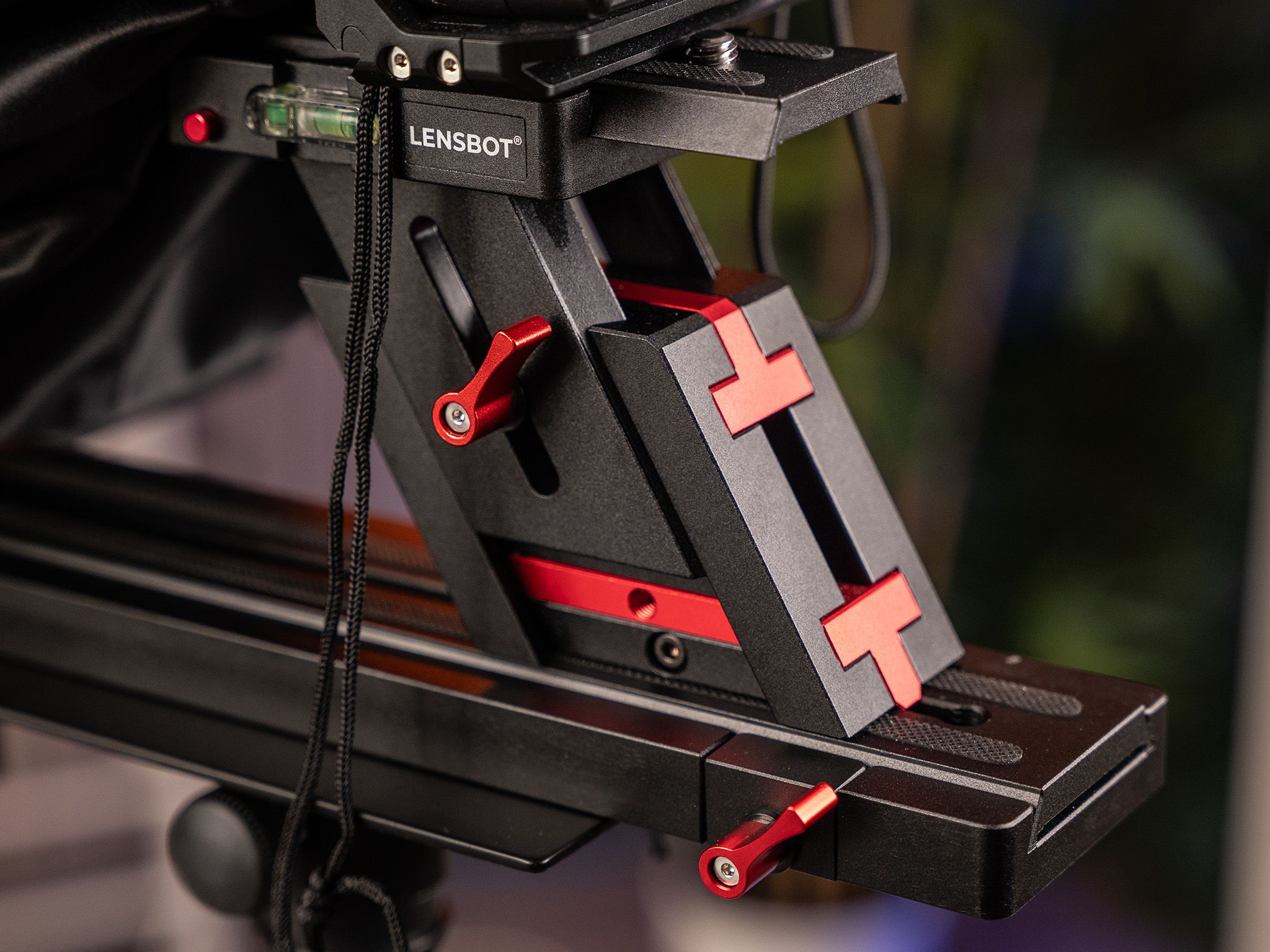 Nastavitelný sloupek teleprompteru LENSBOT ST-4200
