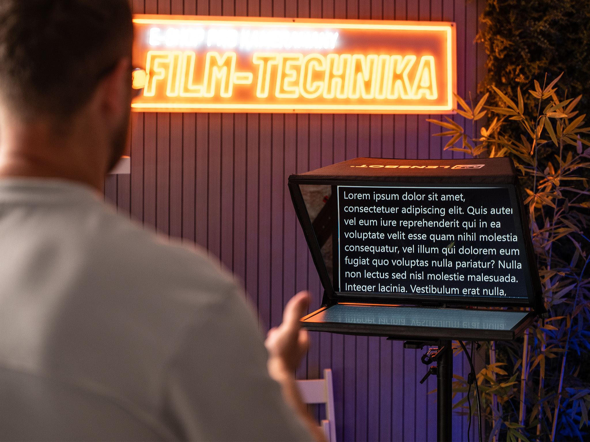 Použití teleprompteru LENSBOT ST-4200 při natáčení
