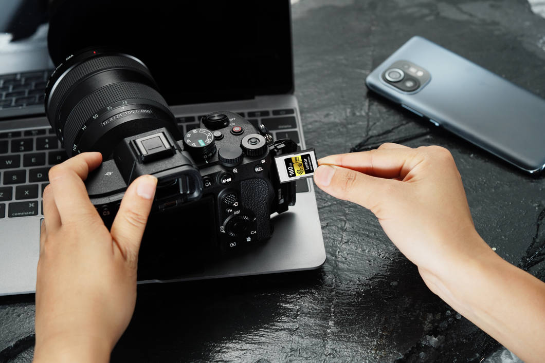 lexar-cfexpress-pro-gold-vpg400-type-a-1