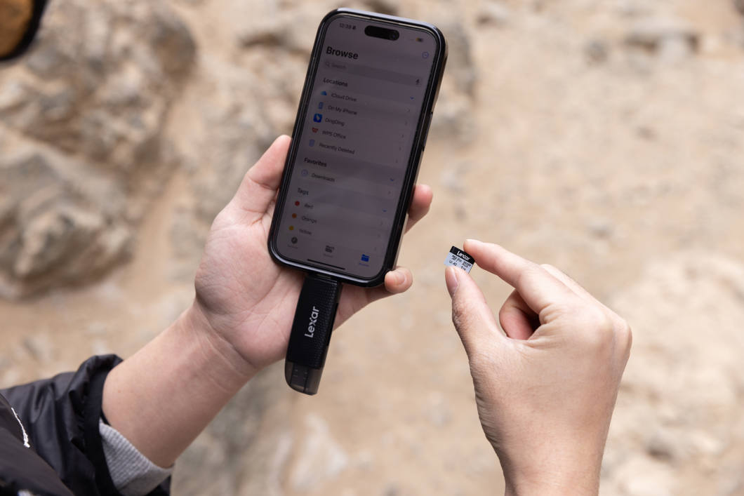 microsdxc-silver-plus-1066x-2pack-11