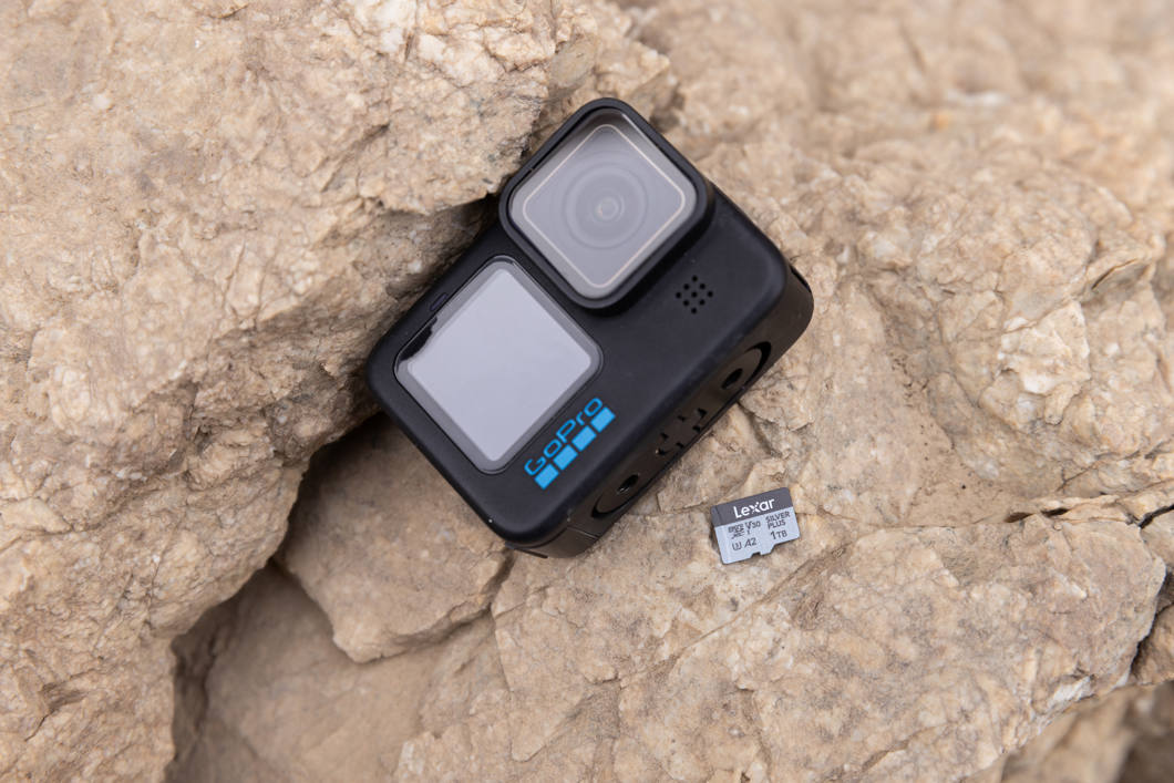 microsdxc-silver-plus-1066x-2pack-13